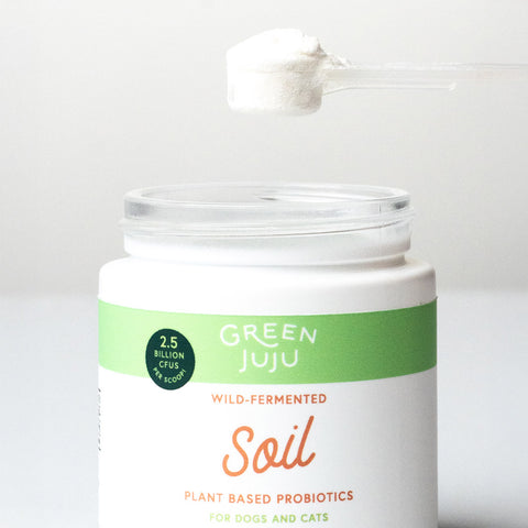 A scoop of plant based probiotics by Green Juju